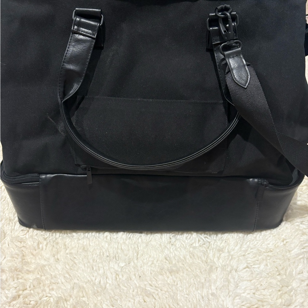 Beis Weekender - image 2